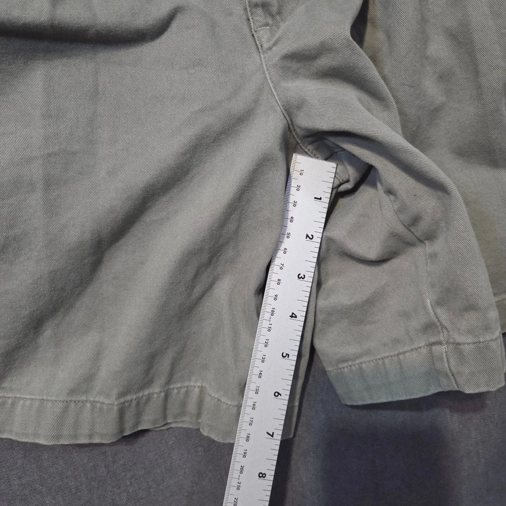 Columbia Chino Shorts Mens 42 Sage Green Khaki Pleated Cotton 8 Inseam Outdoor